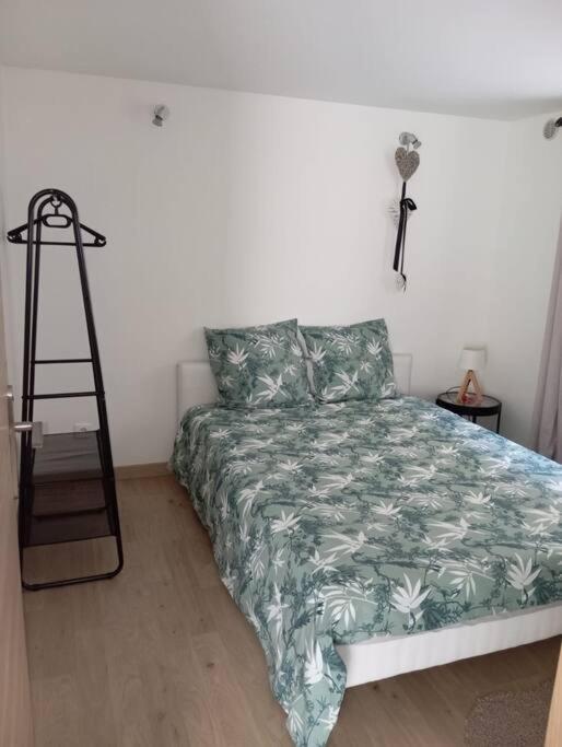 Appartement Cosy Avec Jardin Vaux-Sur-Seine Zewnętrze zdjęcie