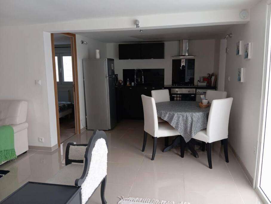 Appartement Cosy Avec Jardin Vaux-Sur-Seine Zewnętrze zdjęcie